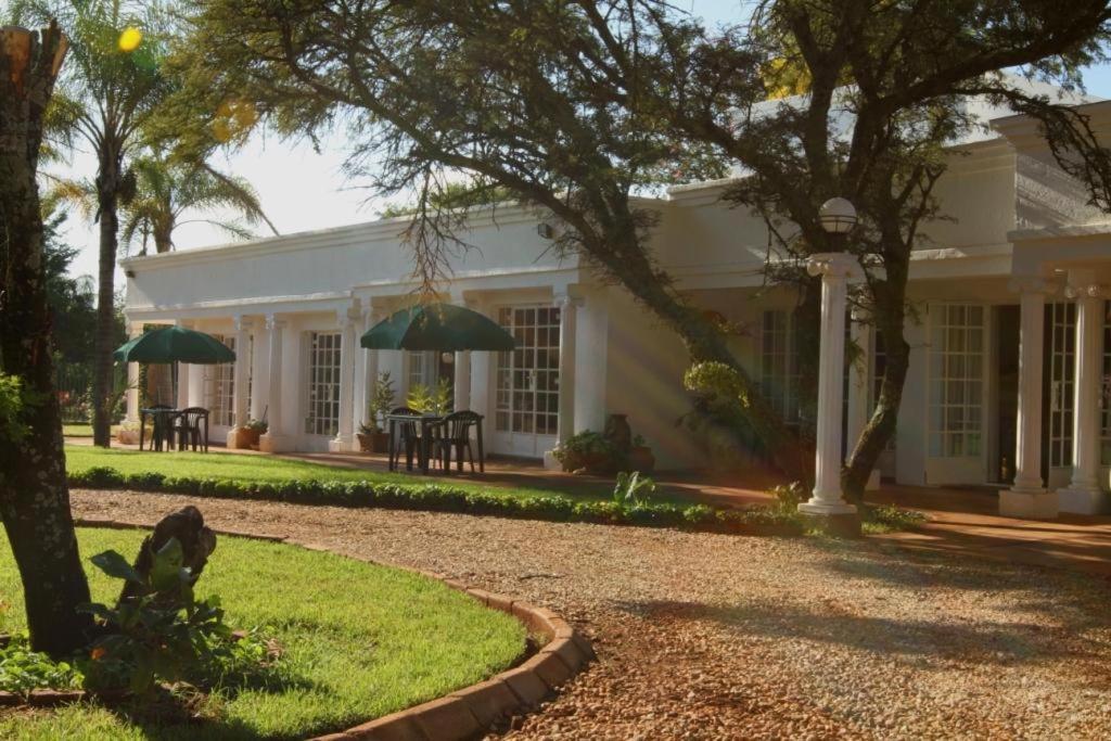 Heatherdale Guesthouse & Shuttle Services Pretoria Exterior photo