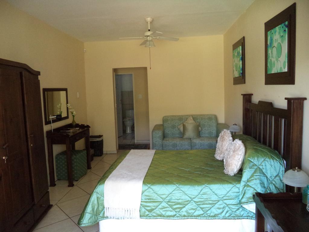 Heatherdale Guesthouse & Shuttle Services Pretoria Room photo