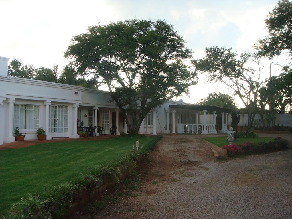 Heatherdale Guesthouse & Shuttle Services Pretoria Exterior photo